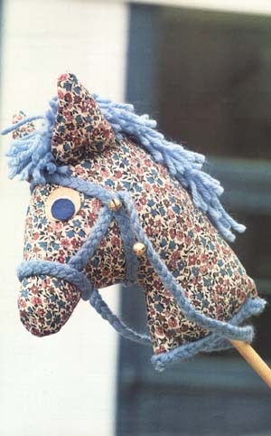 Caballo de palo para niños ~ Solountip.com