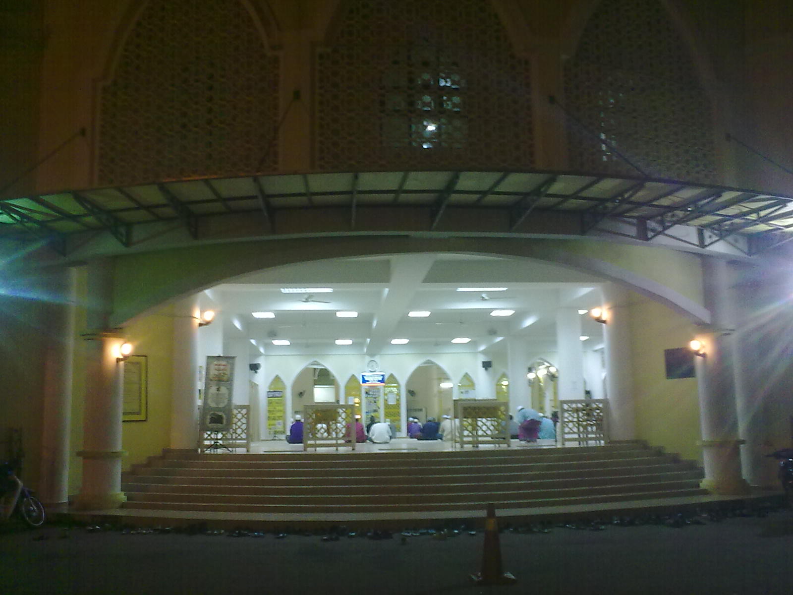 Masjid Al-Hidayah Kelana Jaya: Masjid Kota Damansara (Masjid Kuning) di