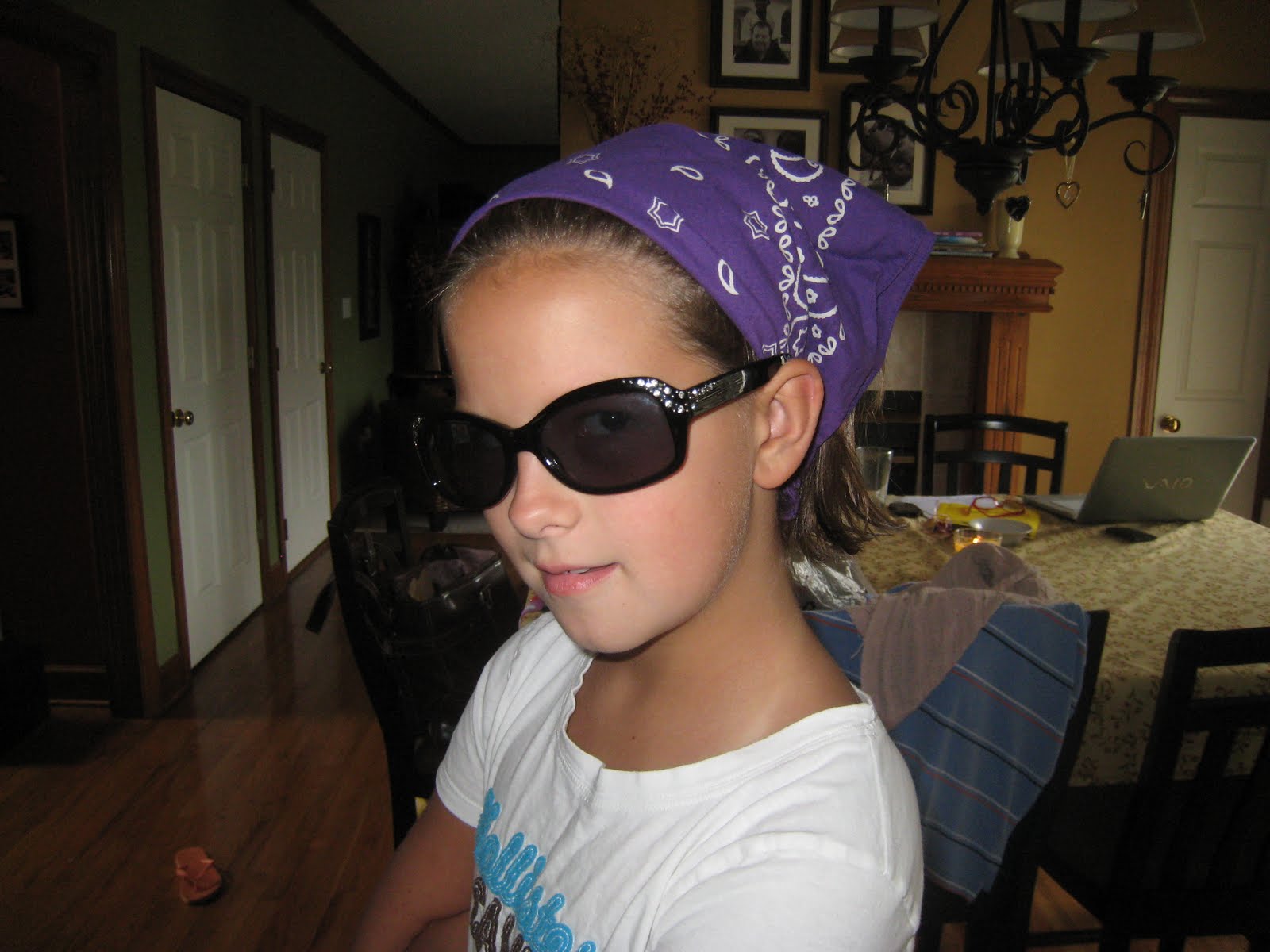 Tea Time Stylish way to hide your identity )