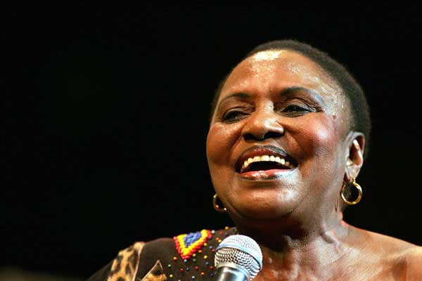 Sancara - Blog sull'Africa: Musica: Miriam Makeba, Mama Afrika