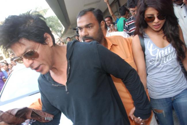 Priyanka Chopra & Shahrukh Khan returns from Berlin