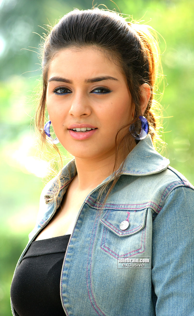 [hansika36.jpg]