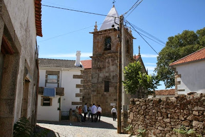 Rua de Alconxel Aldeia da Ponte. A procissão