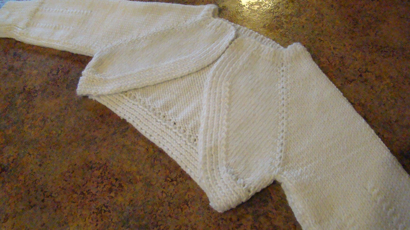 Girls&apos; Bolero Knitting Pattern with Long Sleeves in DROPS &quot;Alpaca