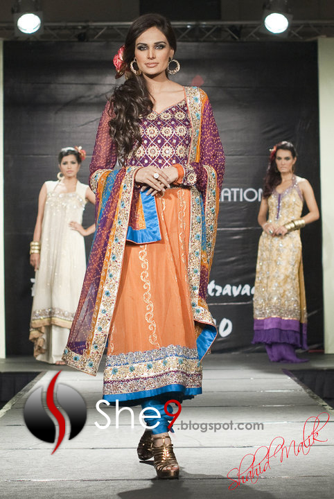 Pakistan 2011 Model Pakistani Fashion Show 2010-2011 at London | Asian Dresses | Indian ...