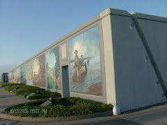 Paducah, KY mural that becomes a levee when the river rises