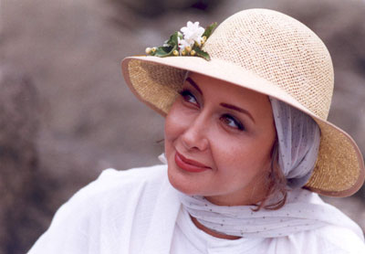 مقابله مع الفنانه كتايون رياحى ممثله دور زليخا زوجه عزيز مصر 2014 مراد علمدار