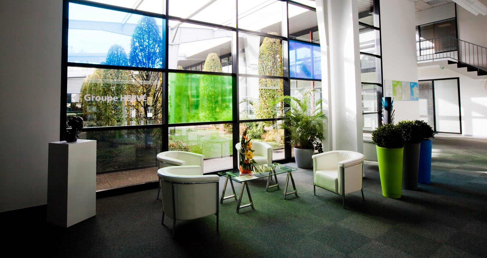 PR2I, Agence de Communication: Aménagement du hall d'accueil du Groupe ...