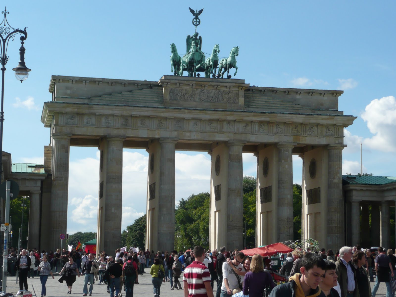 schillerwine Billy Wagner Invited to the 10th Bottle Party at Wein