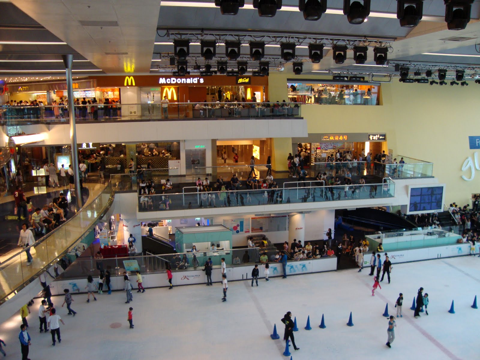 More than 24 Hours Festival Walk