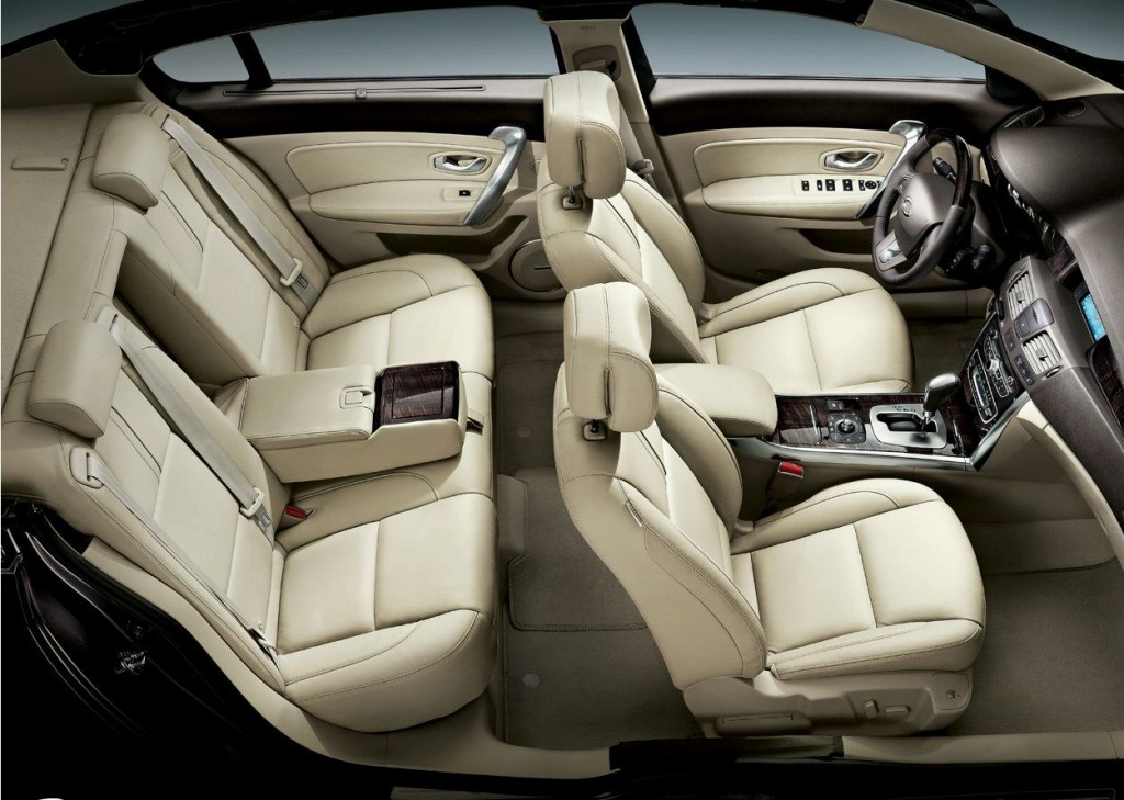 Renault latitude салон