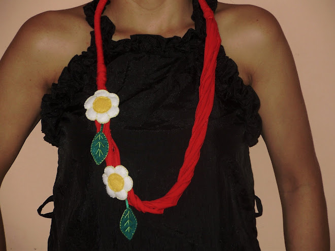 Colar de Trapilho Vermelho.