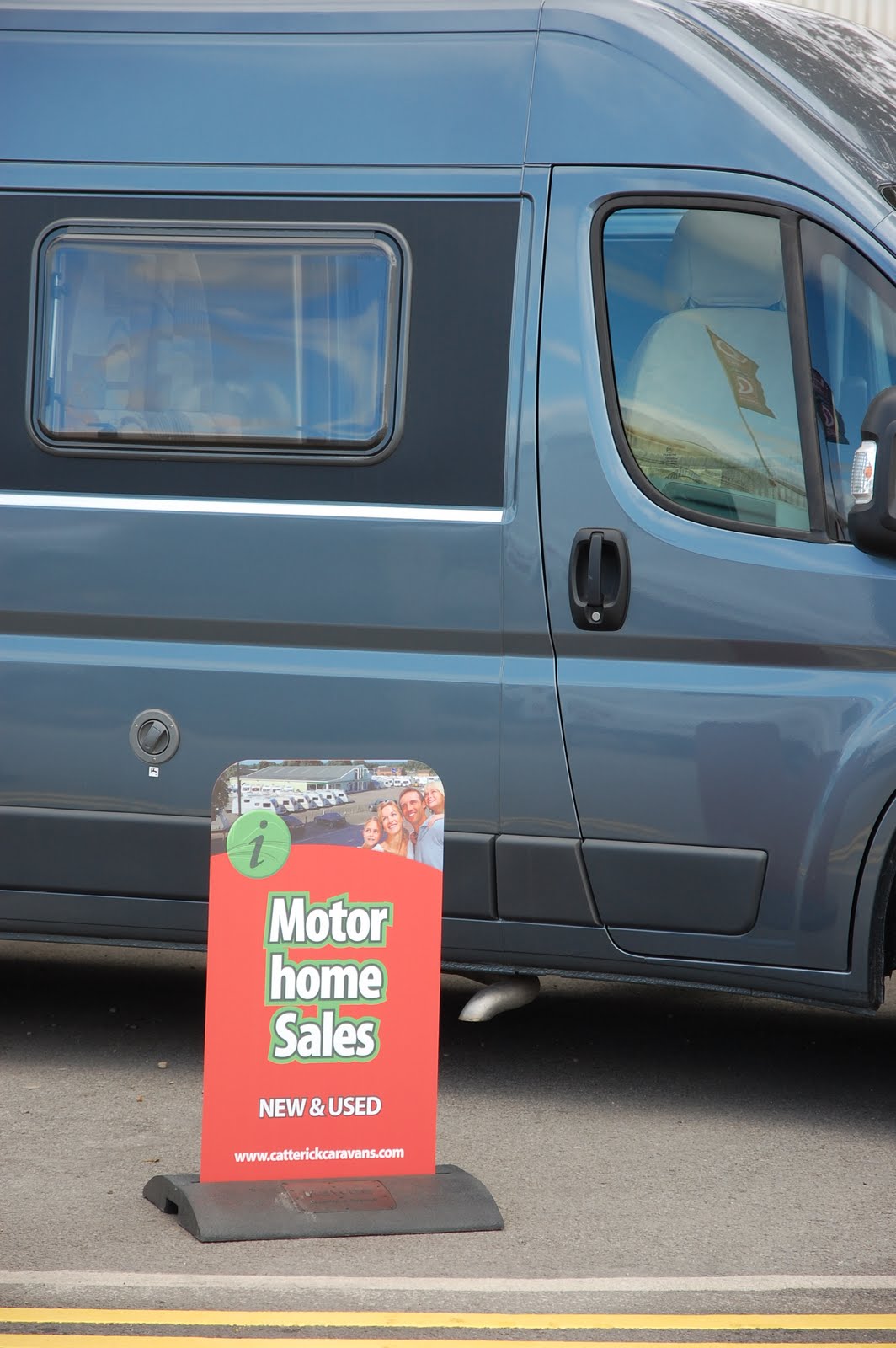 The Green I Signs Blog Duncan Butterfield's Green I Signs working with