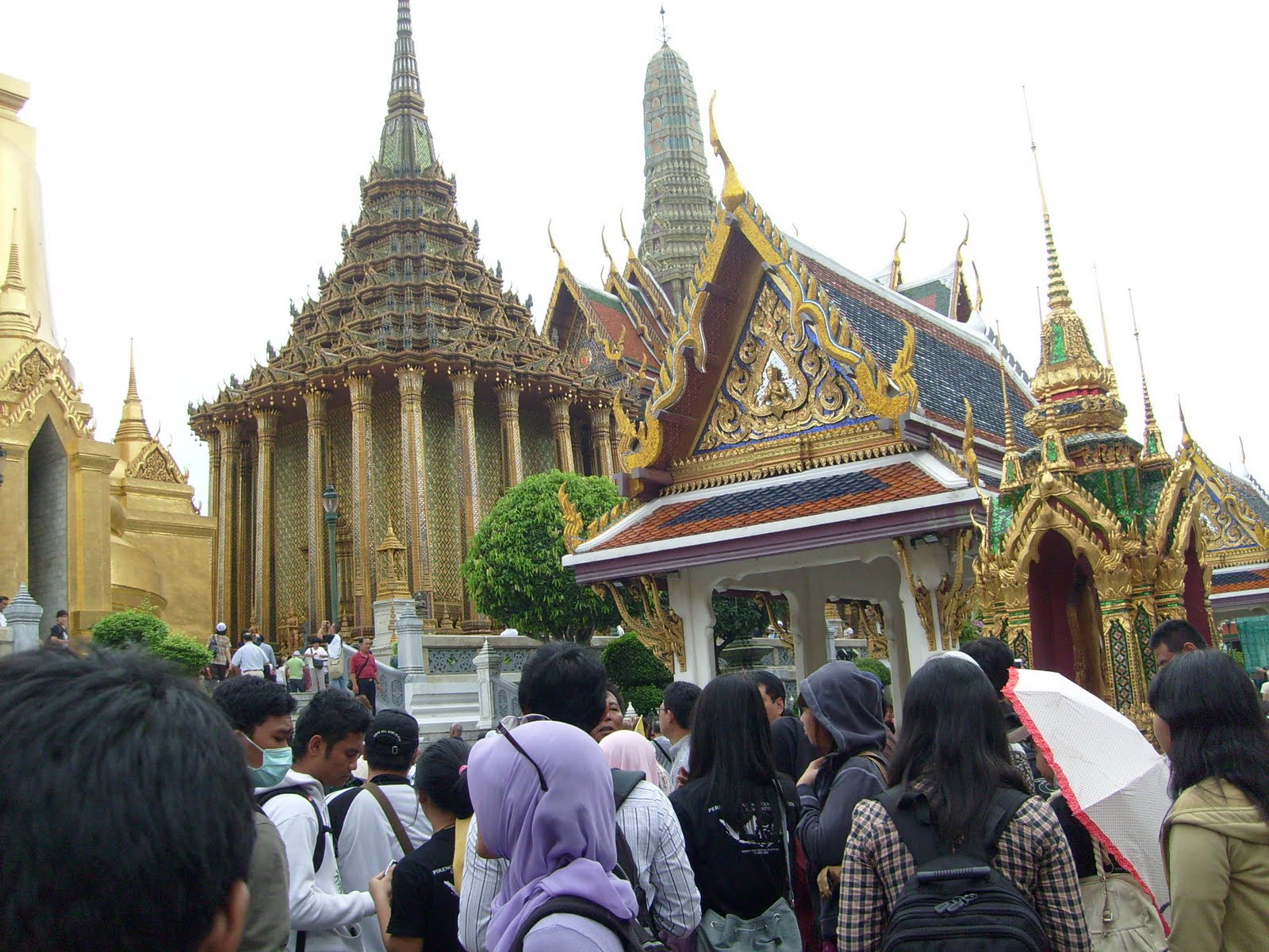 Henoy Grand Palace Emeral Budha Bangkok Thailand Bangunan Khas Berbau