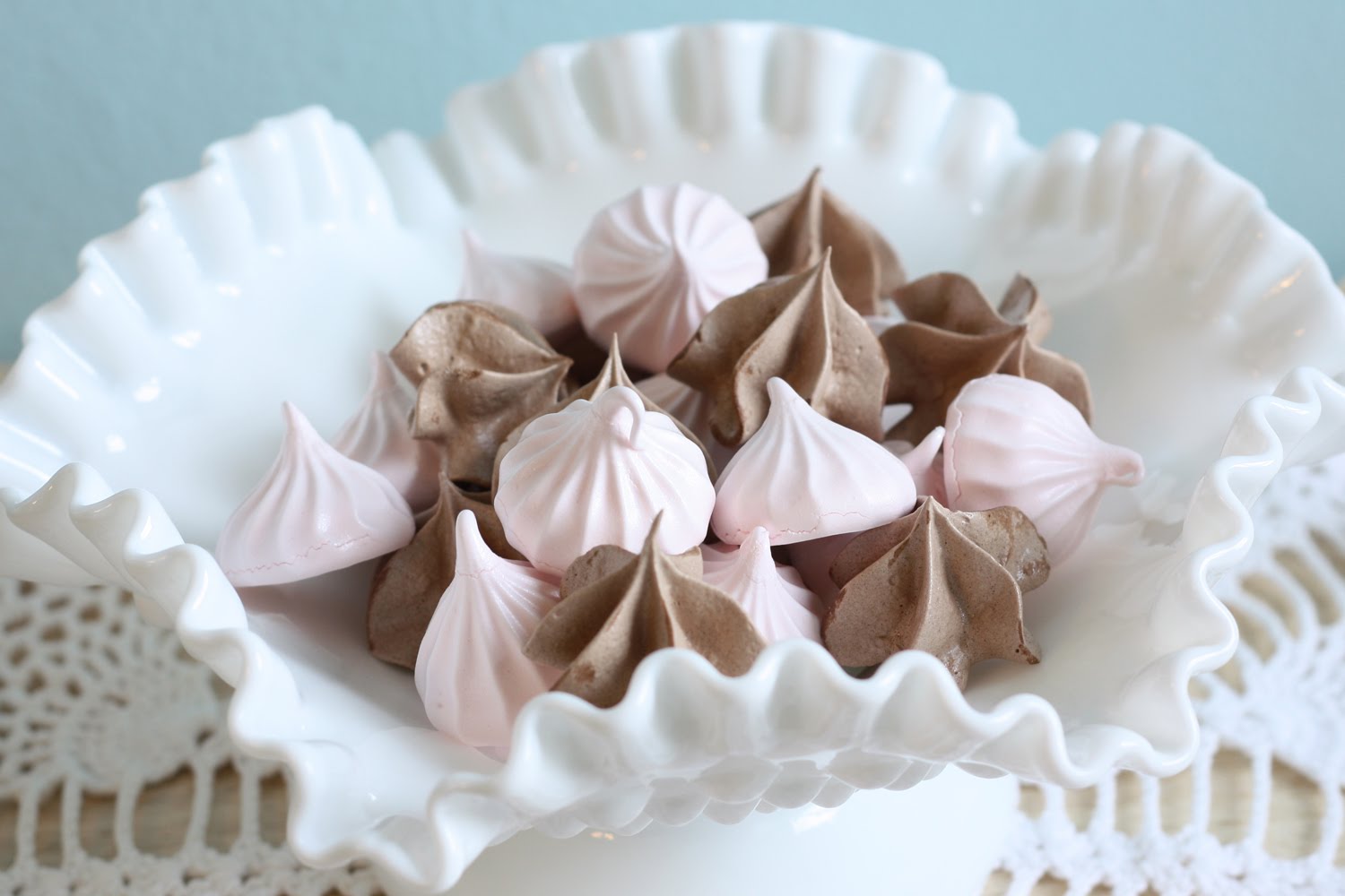 That Winsome Girl Meringue Kisses