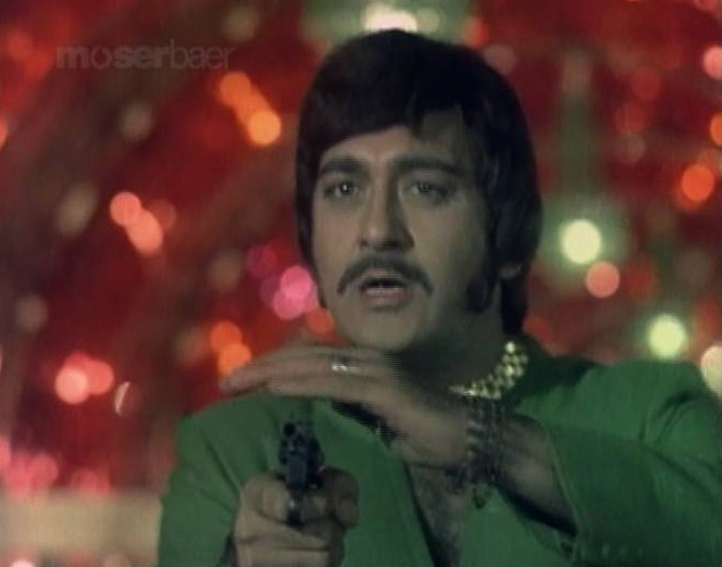 Bollywood Movie Fashion: Sunil Dutt in Pran Jaye Par Vachan Na Jaye (1973)