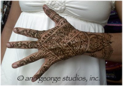 henna tattoo back hand pattern