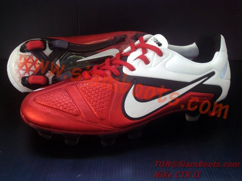 football boots: Nike CTR 360 Maestri II