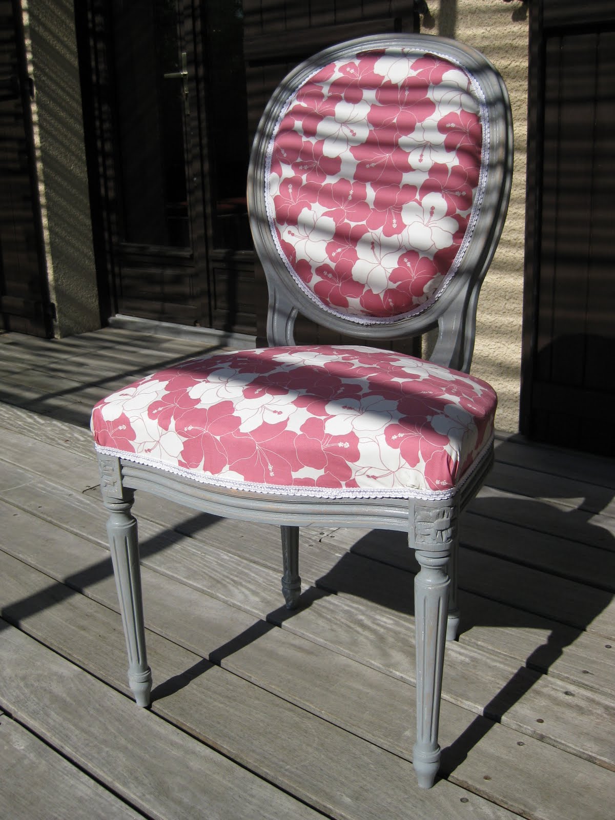 [chaise+louis+XVI+tahiti.JPG]