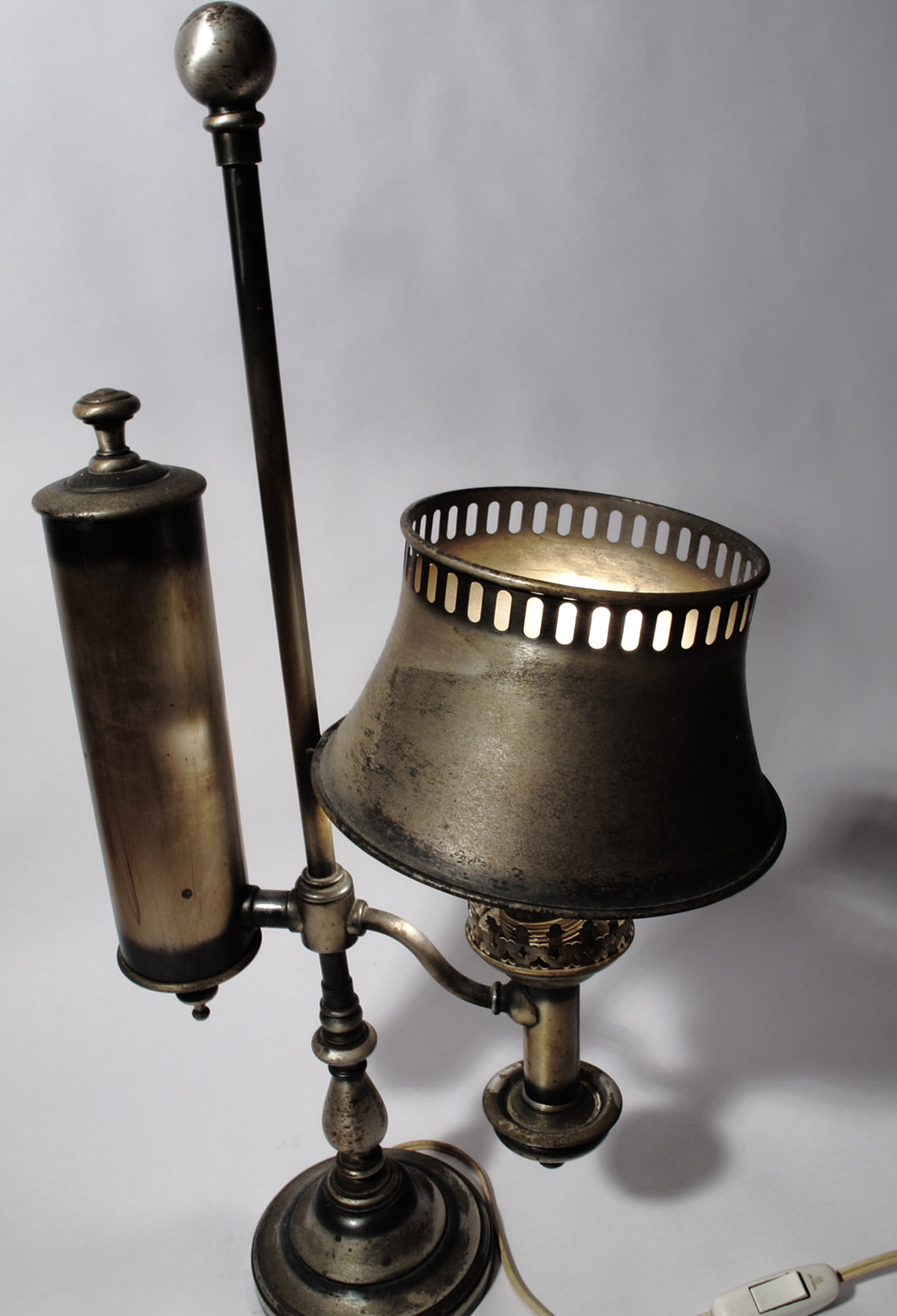 EL TERCER OJO: ANTIGUA LÁMPARA DE ACEITE