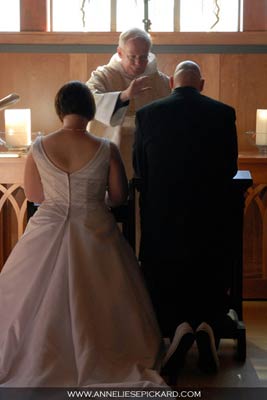 [wedding_kneeling.jpg]