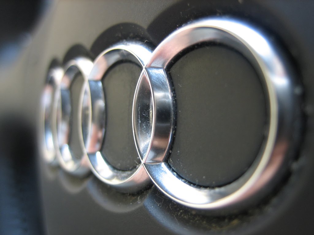 audi logo wallpaper badge