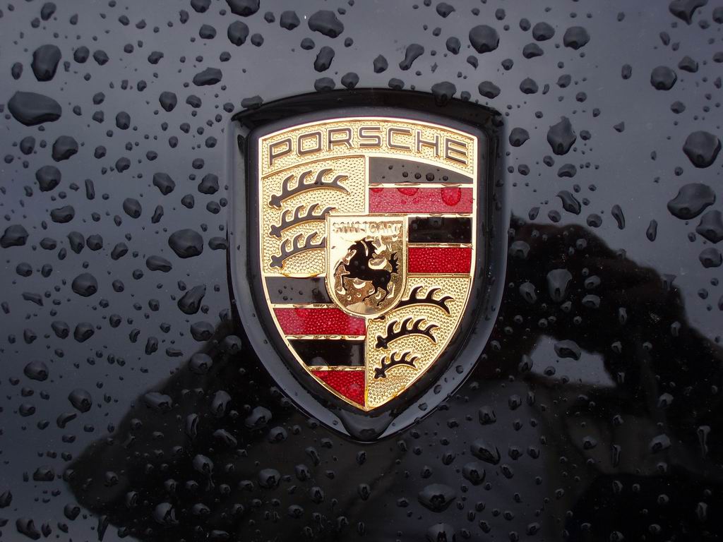 Porsche logo badge wallpaper