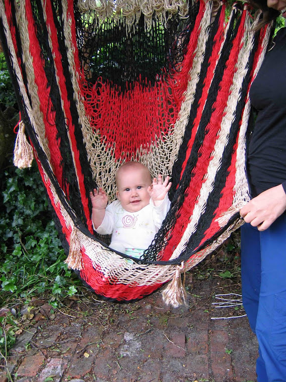 Hands Up Baby Hands up!!