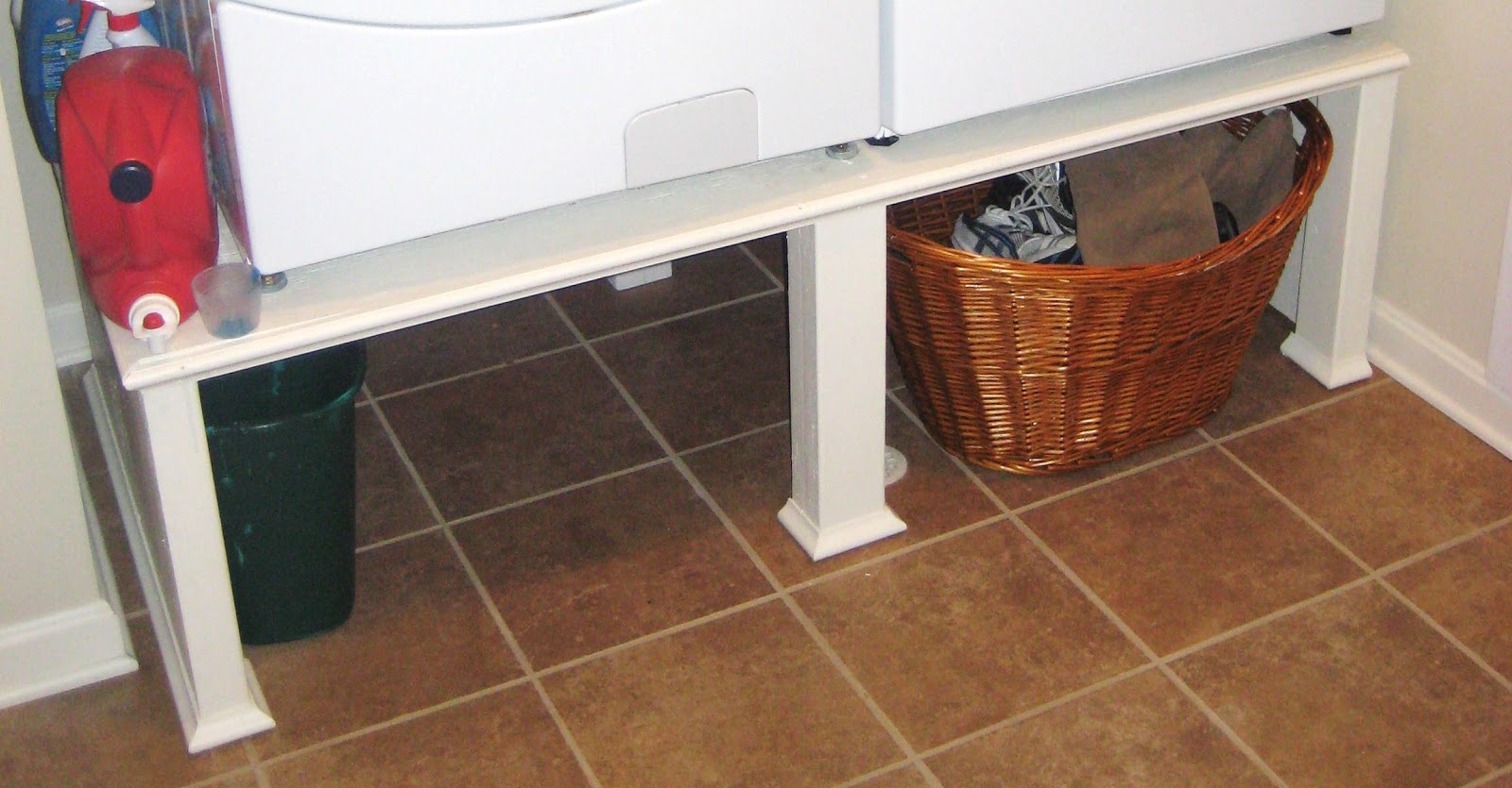 Savvy Chic Home Easy Washer and Dryer Stand Tutorial