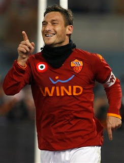 Francesco Totti - WORLD FAMOUS PEOPLE
