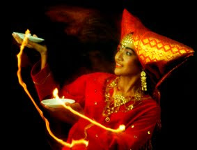 Tari Piring (Dancing Plate) | INDONESIAN CULTURES, FOOD AND TOURISM