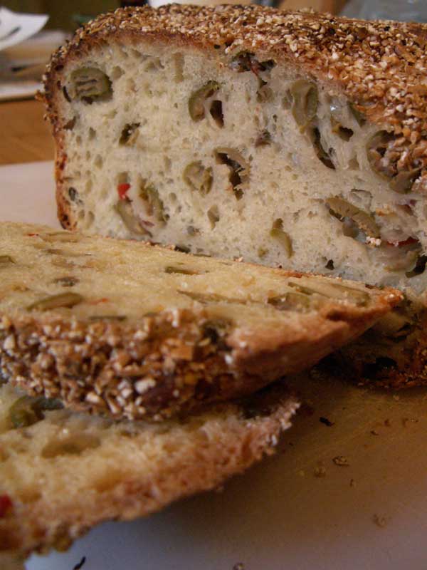 exorphin junkie Lahey 9 Olive Loaf revisited with green olives