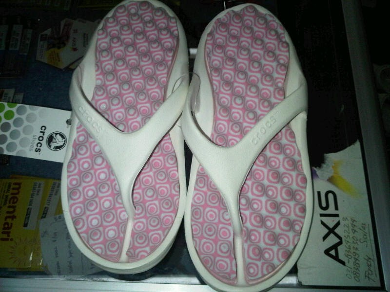  Crocs  sandals  shoes  shop Sandal  Jepit Crocs  KWS Minat 