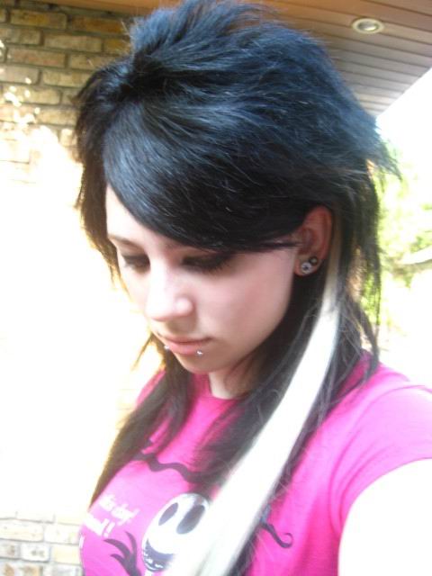 [emo+scene+girls+hairstyle+pictures_2.jpg]