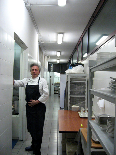 [D.S.+sulla+porta.jpg]