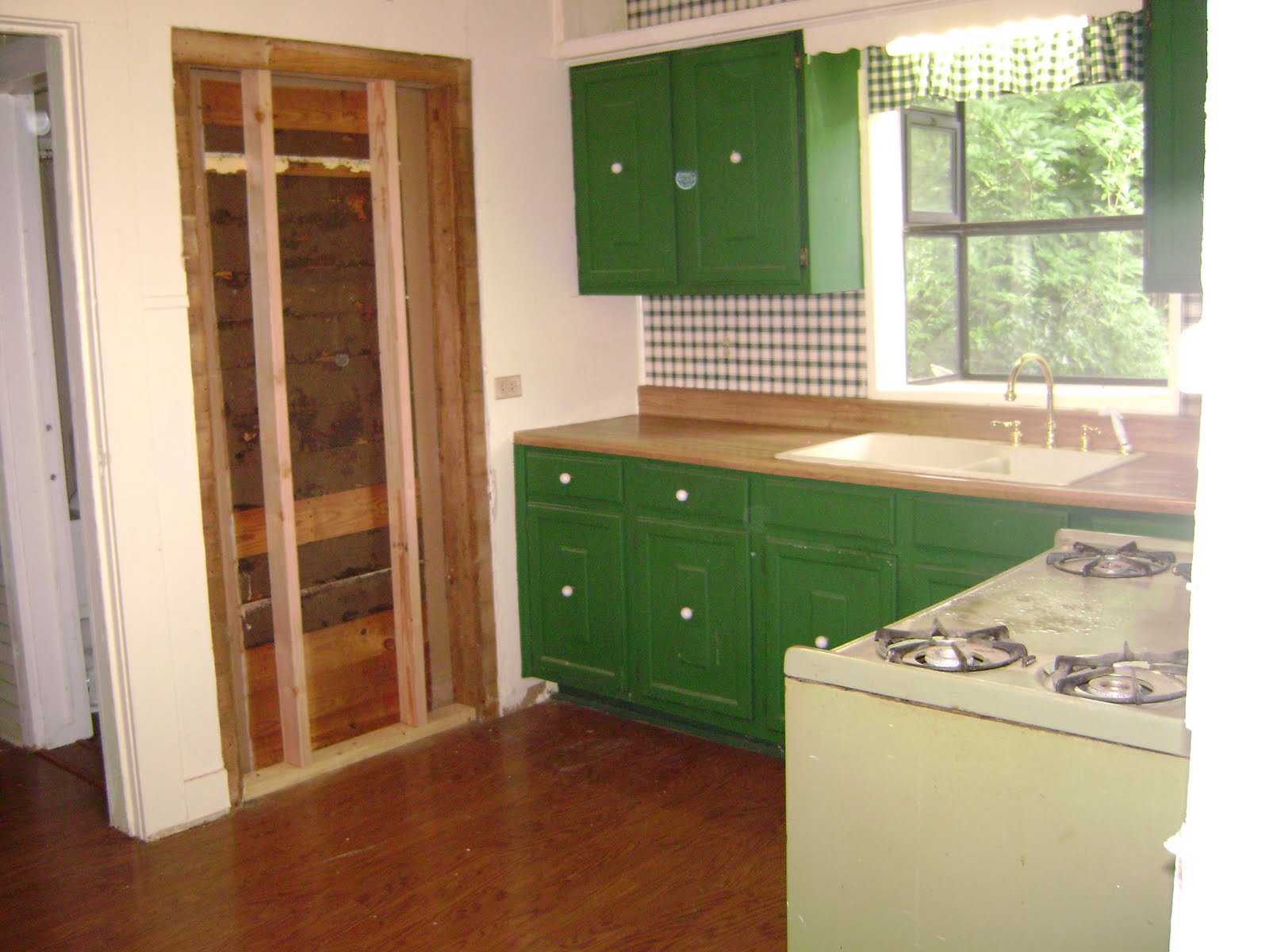 Small Lshaped Kitchen Layouts with Windows