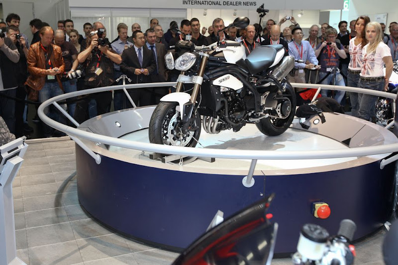 2011 Triumph Speed Triple Streetfighter Debut in Cologne