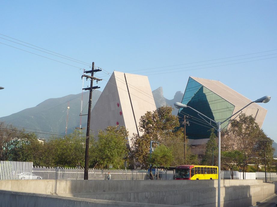 [campus_06.jpg]