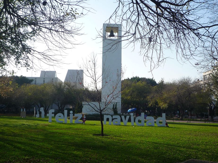 [campus_01.jpg]