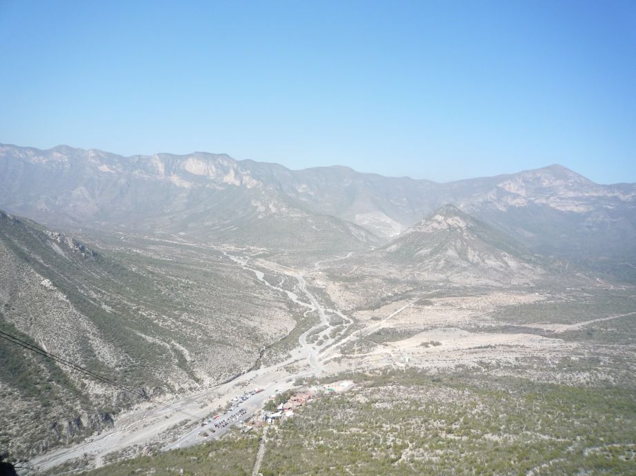 [Grutas+de+Garcia+01.jpg]