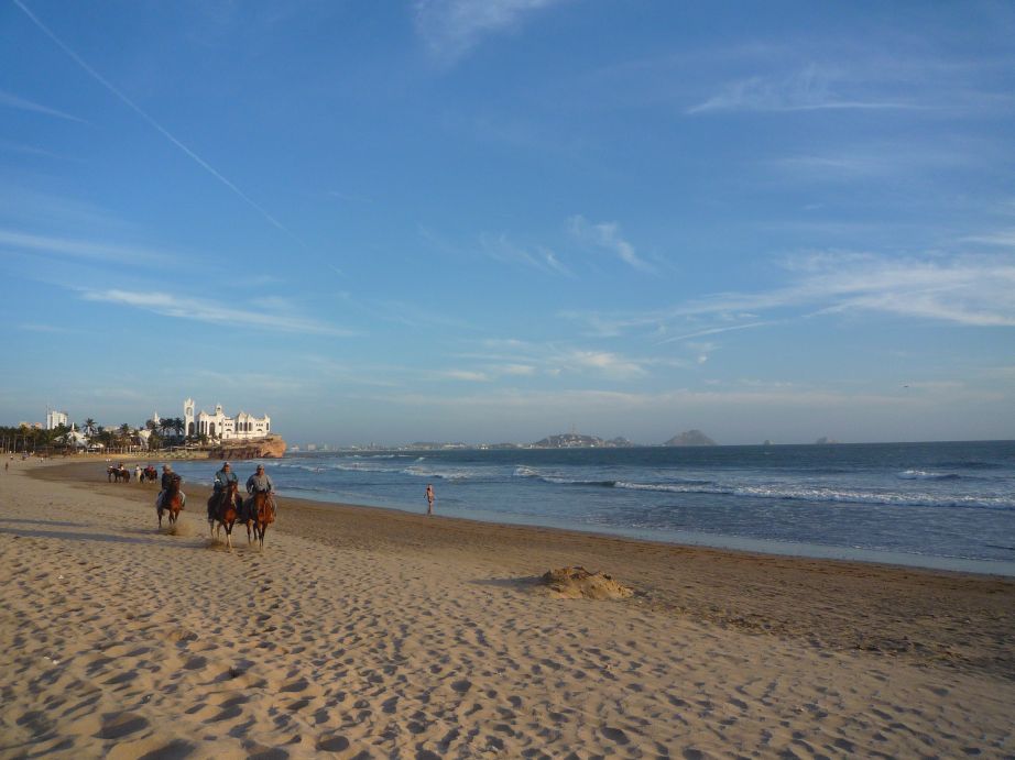 [mazatlan01.jpg]