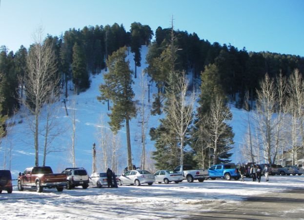 [01+mtlemon_ski.jpg]