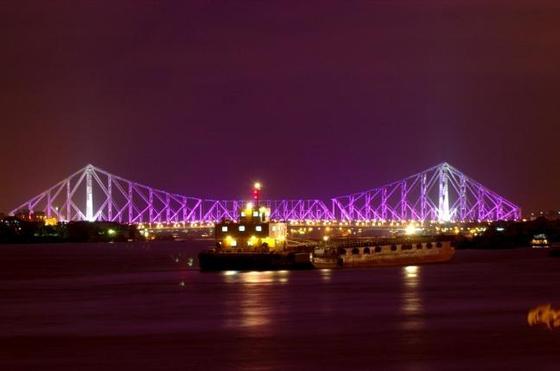 [Howrah_Bridge_at_Night-Kolkata_Calcutta.jpg]