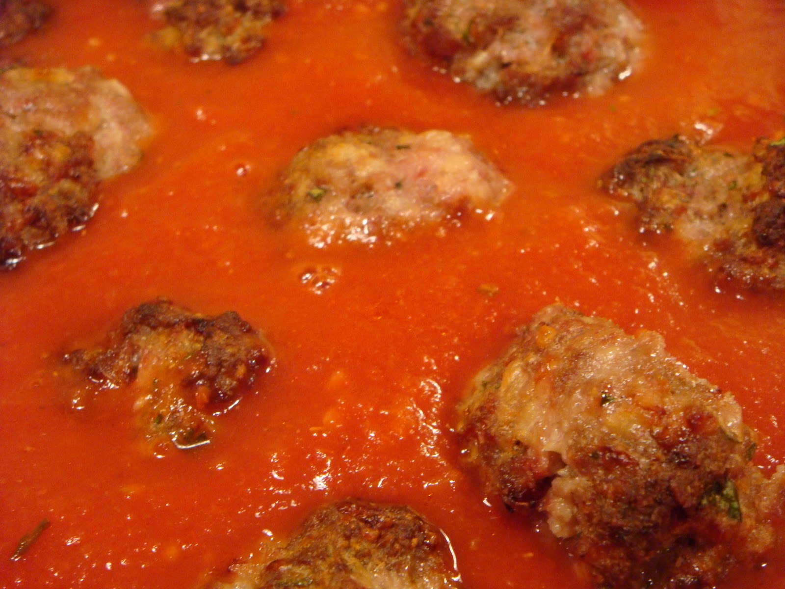 Delicious Dishings Classic Spaghetti And Meatballs For A Crowd Or
