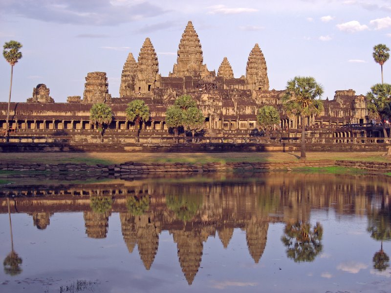 HINDU TEMPLES OUTSIDE INDIA Lord Vishnu Temple Angkor Cambodia HINDU TEMPLES OUTSIDE INDIA Lord Vishnu Temple Angkor Cambodia