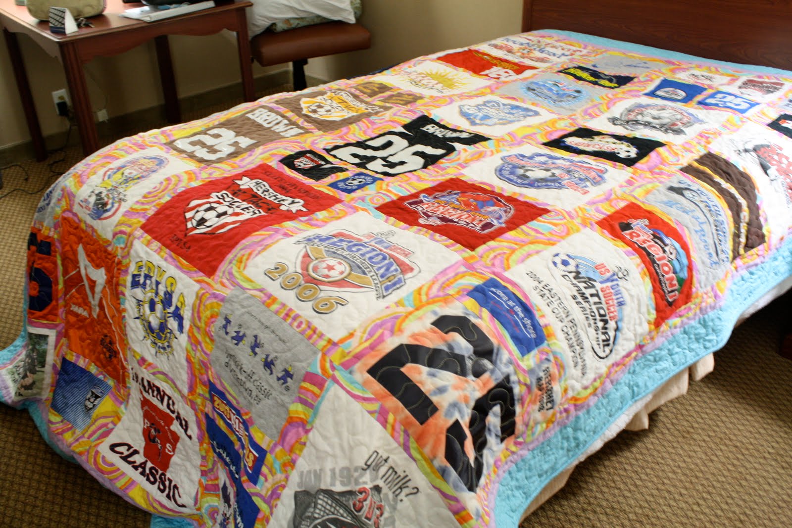 b sue sews Caroline's Tshirt Quilt