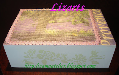 Caixa lilás com textura 