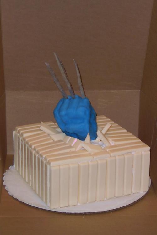 [wolverine_fist.jpg]