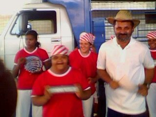 [Cobra+com+o+Grupo+Baque+Especial.jpg]