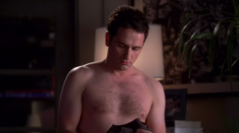 Matthew Rhys Shirtless on Brothers and Sisters s4e21.